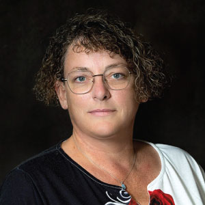 Gloria Taylor headshot